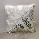 Yılmaz Home Pullu Peluş Dekoratif Üçgen Kırlent Kılıfı - 42 x 42 cm - Beyaz