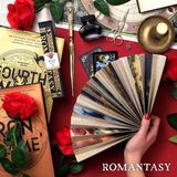 Ylvi Kitap Kurtları ve Tasarım Tutkunları Için Sihirli Bir Dokunuş: If Bookaroo Kitap Şeklinde Lüks Tasarım Yelpaze! 📚✨ - Romantasy