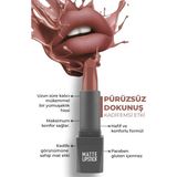 Yoğun Renk Veren Uzun Süre Kalıcı Nemlendirici Kadifemsi Mat Ruj - Matte Lipstick 405 Peach Nude