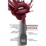 Yoğun Renk Veren Uzun Süre Kalıcı Nemlendirici Kadifemsi Mat Ruj - Matte Lipstick 418 Dark Berry