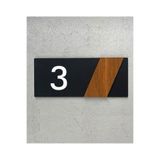 Yönline Kapı Numarası Siyah Mat Pleksi Üzeri Ceviz Dekor 15x7 Cm Kendinden Yapışkanlı Side Serisi