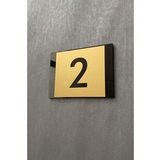 Yönline Minimal Gold Tasarım Apartman Kapı Numarası