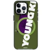 Youngkit iPhone 15 Pro Max Uyumlu Kılıf Magsafe Şarj Özellikli Youngkit Binfen Serisi Yazı Temalı Kapak Yeşil