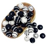 Yün Keçe Topları El Sanatları için 2.5cm 40pc Siyah Beyaz Polka Noktaları DIY Keçe Topu Garland