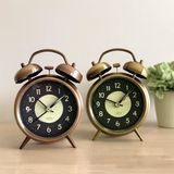 Yuvarlak Metal Çalar Saat 10 Cm - Pilli Işıklı Fosforlu
