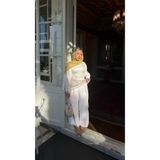 Zafirae BELE OTURAN SALAŞ KOL TESETTÜRE UYGUN BEYAZ BLUZ