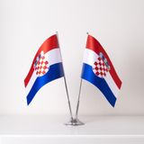 ZC Bayrak 15x22,5 cm Saten Kumaş Dijital Baskı Hırvatistan 2'li Masa Bayrağı