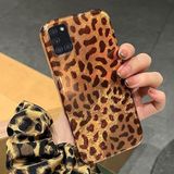 Zebana Samsung Galaxy A31 ile Uyumlu Kılıf Zebana Luxe Leopard Silikon Kılıf Desert Titanyum