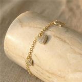 Zeino 14K Altın Kaplama - 17+3 cm Zirkon Taşlı Üç Kalpli Charm Bileklik
