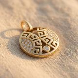 Zeino Zirkon 14K Altın Kaplama - 16 mm Desenli Yuvarlak Kolye Ucu