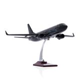 Zek Upp Zekupp Boeing 737-800 Model Uçak, Siyah Renkli Uçak Maketi, Uçmayı Sevenler İçin Dekoratif Kaideli Ürün, Koleksiyonerler İçin Lisanslı Uçak (Z