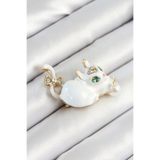 Zirkon Taşlı İnci Detaylı Beyaz 3D Kedi Figürlü Gold Renk Kadın Broş - EBJ250530W34436 BR440