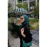 Zümrüt Baklava Desen Monogram İpek Eşarp