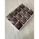 ZYC 12 Bölmeli Ahşap Üzeri Baby Face Kumaş Saat ve Takı Standı - Organizeri EBAT(35X24X5)CM - Bej - Kahverengi - 34x24x5