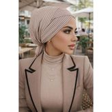 Aişe tesettür Bej Çizgili Çapraz Bantlı Bone
