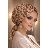 Aişe tesettür Bej Leopar Tokalı Bone Bej Leopar