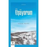 Ark Kitapları Üşüyorum-Şiirler