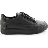 Bambi Siyah Kadın Sneaker K01179002409
