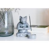 Beton Meditasyon Kedi Tütsülük