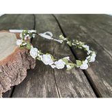 Beyaz Çiçekli Saç Tacı, Yapay Gül ve Yapraklı Taç | Gelin Aksesuarı, Ayarlanabilir Kurdele, Doğal Görünüm, Bahar Teması, Çiçek Kız Tacı