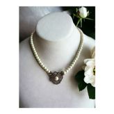 Black Diamond Swarovski Taşlı Çiçek Figür İnci Kolye