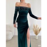 Butik İstanbul Kadın Madonna / Kayık Yaka Taş İşlemeli Yırtmaçlı Uzun Kadife Abiye Elbise