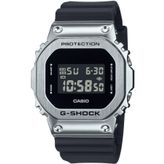 Casio GM-5600U-1DR Erkek Kol Saati