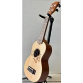 Çiçek Desenli Soprano Ukulele