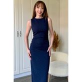 Dilay Gökoğlu Butik Drapeli Taşlı Midi Lacivert Elbise