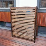 Dış mekan klima sistemi örtüsü, ahşap paravan, çiçek rafı ve raf alanı, klima sistemleri için bağımsız görüş koruma çiti (Boyut: 110 x 50 x 105 cm) – uzun ömürlü ve şık