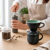 El Yapımı Seramik V60 Dripper, Glossy Black Filtre Kahve Demleme Ekipmanı, Pour Over Kahve Demleme Seti, Barista ve Kahve Tutkunları İçin Özel Üretim Hediyelik