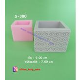 Kare Desenli Saksı 3 Silikon Kalıp