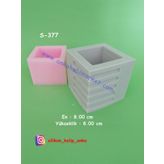 Kare Desensli Saksı 2 Silikon Kalıp