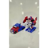 KİNKU Optimus Prime Dönüşebilen Robot Araba Oyuncak