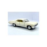 Kinsmart 1967 Chevrolet Impala Diecast Model Araba