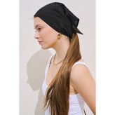 Manuka NAKIŞ İŞLEMELİ ÜÇGEN FULAR SİYAH