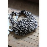 Moom Bag leopar tek kulplu peluş omuz çantası