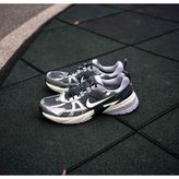 Nike HJ4497-300 V2K Run Yeşil Erkek Sneaker