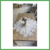 Nur store çanta Masa Üzerine Runner, Sehpa Örtüsü Fransız Dantel Detaylı Kare 88x 88 cm Kayla Kreme Krem BEZOSS