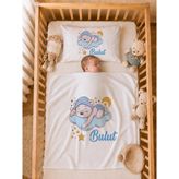 Pia Baby Isme Özel Erkek Bebek Battaniye ve Yastık Kılıfı %100 Pamuk Organik Baskılı Isimli Bebek Seti Erkek Bebek Hediyesi - Krem - 0 - 6 Ay
