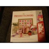 Pressed Flowers (An Inspiring Step-by-Step Flower Craft Kit)
