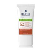 Rilastil Acnestil Düzensiz Ciltler İçin SPF50+ 40 ml Yüz Güneş Koruyucu Krem