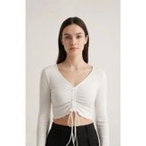Rockblack Kadın Beyaz Uzun Kollu Büzdürme Bağcık Detaylı Crop Top Bluz – Şık, Rahat Ve Kolay Kombinlenebilir