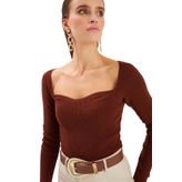 Sateen Kalp Yaka Triko Bluz - Kahve