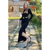 Siyah Yarım Boğazlı Yırtmaçlı Elbise
