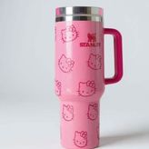 Stanley Quencher Pipetli 1.18 L Pembe Hello Kitty Termos