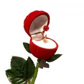 925 Ayar Gümüş Aşkın Simgesi Kırmızı Gül Kutusunda Kadın Kolye