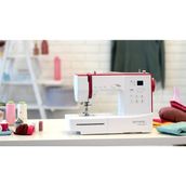 Bernette Sew&go 7 Elektronik Ev Tipi Dikiş Makinesi - 80 Dikiş Programlı, LCD Ekranlı