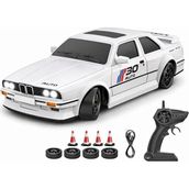 Bmww E30 Drift Araba 4x4 Uzaktan Kumandalı Araba 2.4ghz Şarjlı LED Işıklı 15 Km Hız Araba (Be