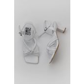Bueno Shoes 01WY6805 Beyaz Deri Kadın Topuklu Sandalet
